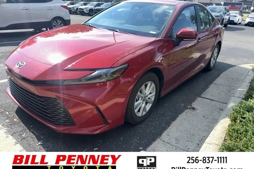2025 Toyota Camry LE photo 1