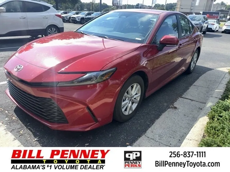 2025 Toyota Camry LE photo 1
