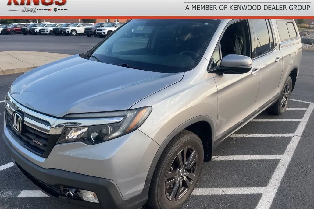 2019 Honda Ridgeline Sport photo 1