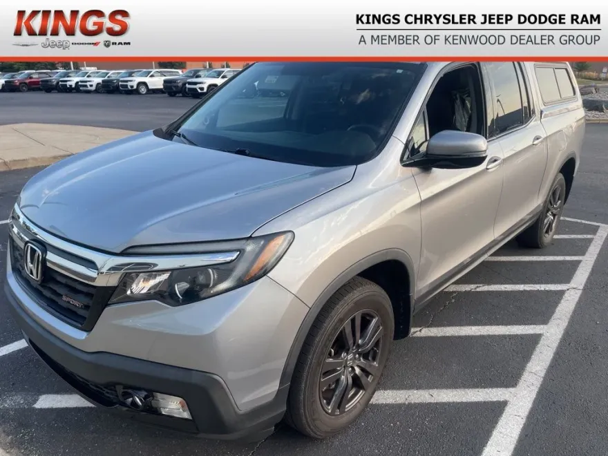2019 Honda Ridgeline Sport photo 1