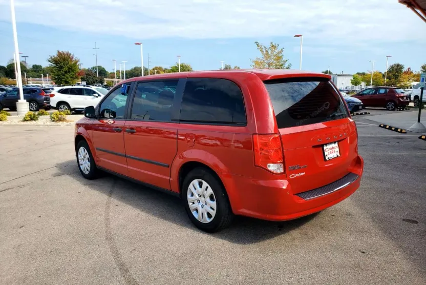 2016 Dodge Grand Caravan SE photo 1