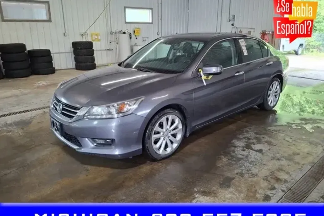 2015 Honda Accord Touring photo 1