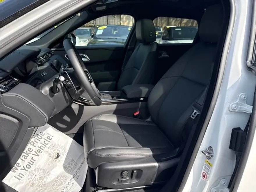 2026 Land Rover Range Rover Velar SE photo 1