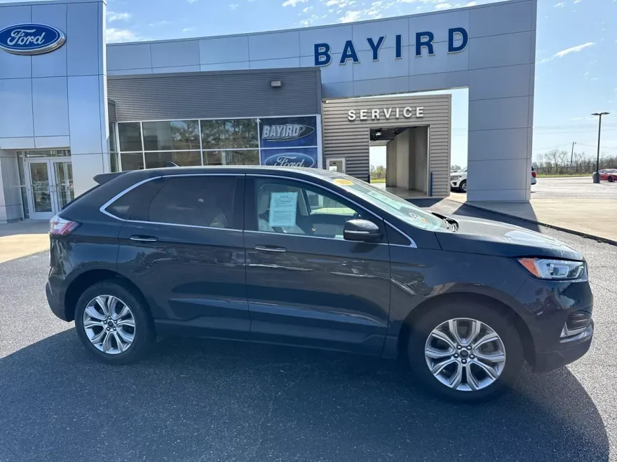 2021 Ford Edge Titanium photo 1