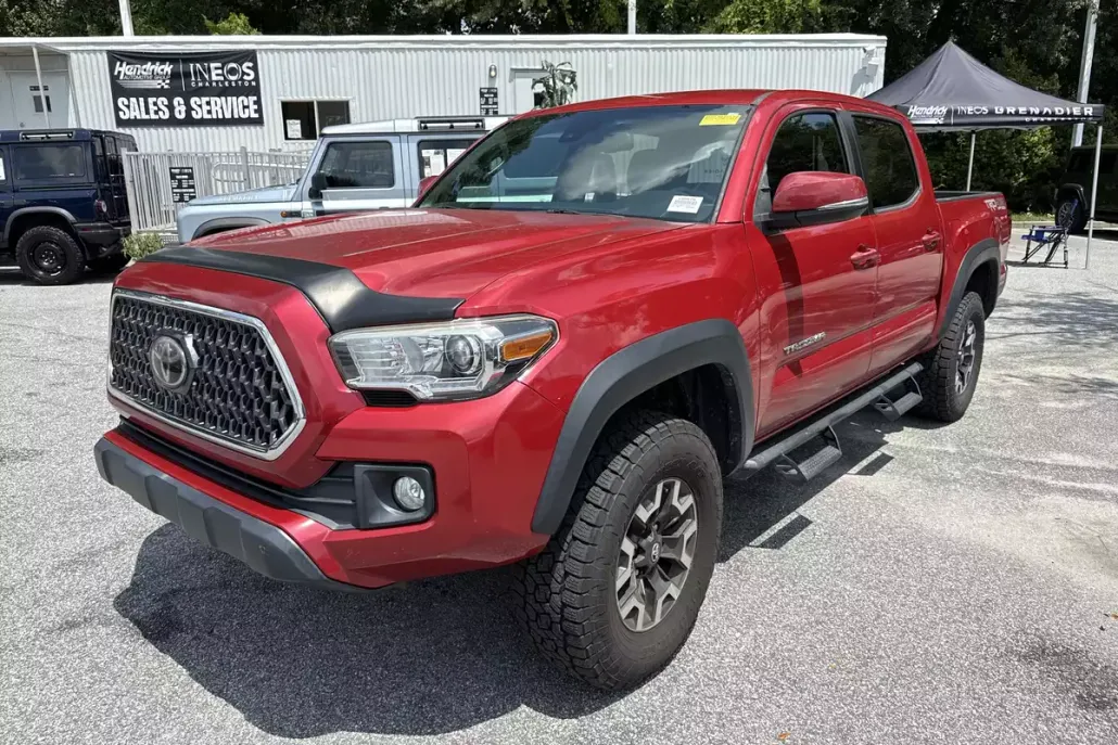 2018 Toyota Tacoma TRD photo 1