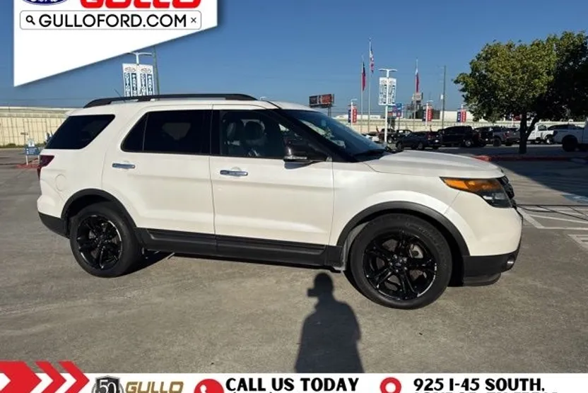 2013 Ford Explorer Sport photo 1