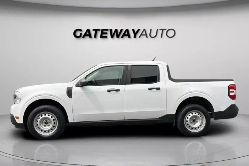 2022 Ford Maverick XL photo 1