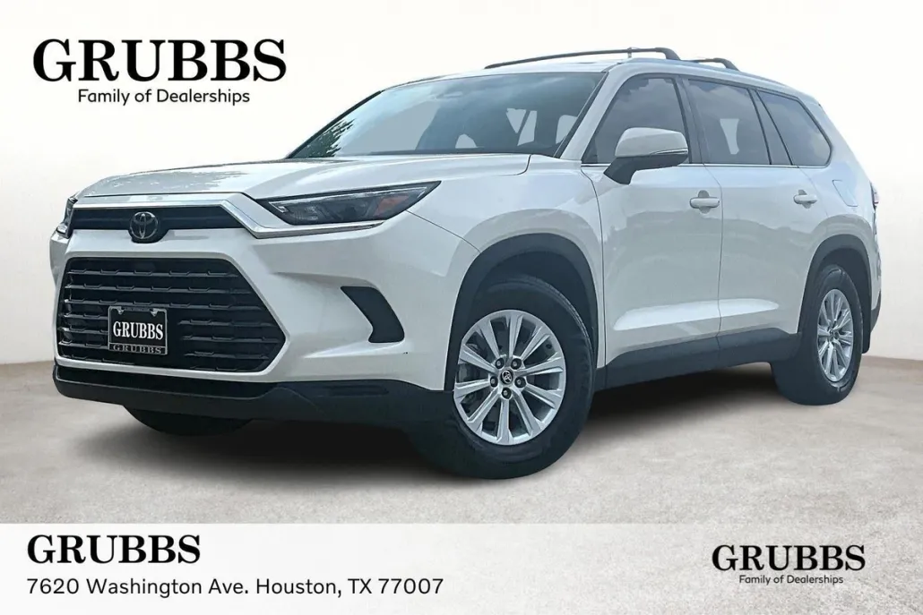 2024 Toyota Grand Highlander XLE photo 1