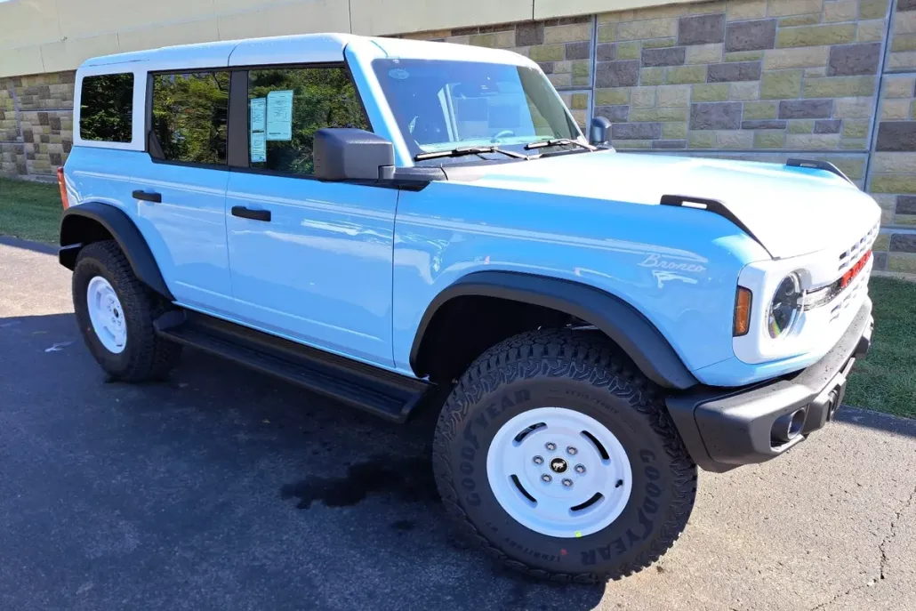 2025 Ford Bronco Heritage First Edition photo 1