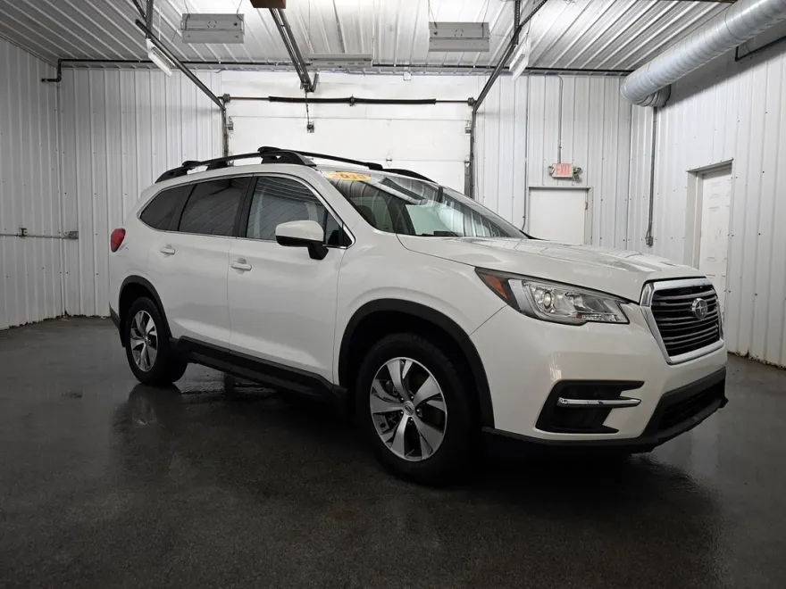 2019 Subaru Ascent Premium photo 1