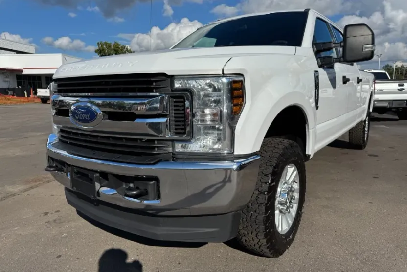2018 Ford F-350 XLT photo 1