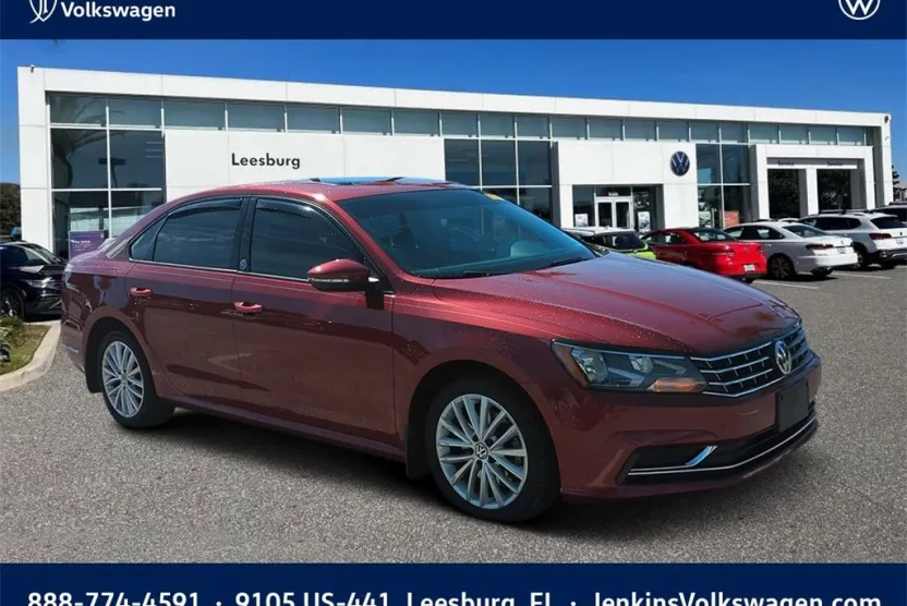 2019 Volkswagen Passat 2.0T Wolfsburg Edition photo 1