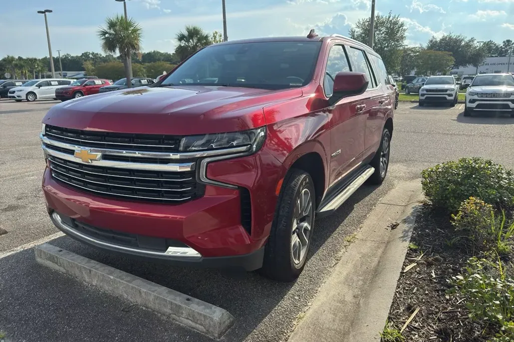 2021 Chevrolet Tahoe LT photo 1