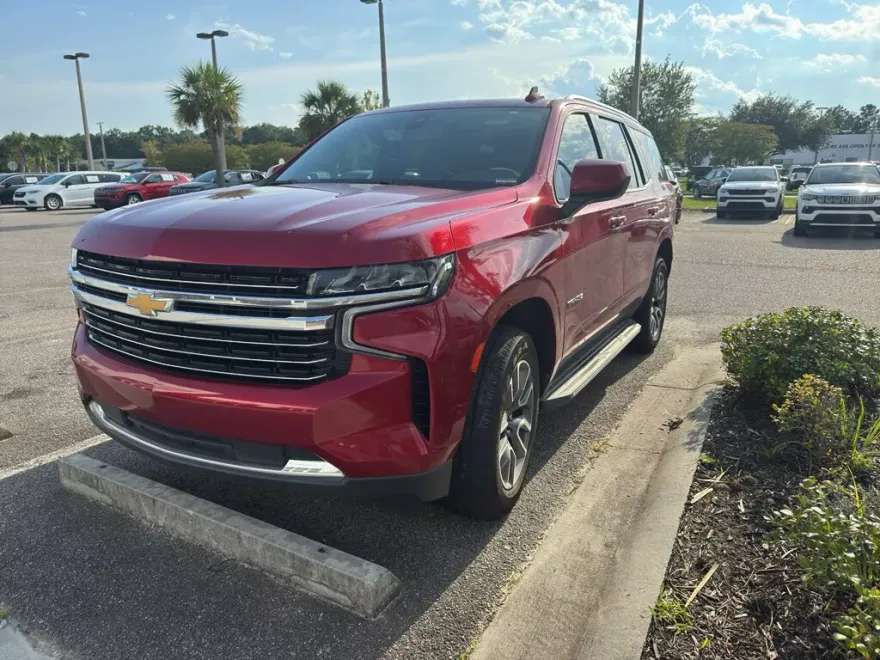 2021 Chevrolet Tahoe LT photo 1