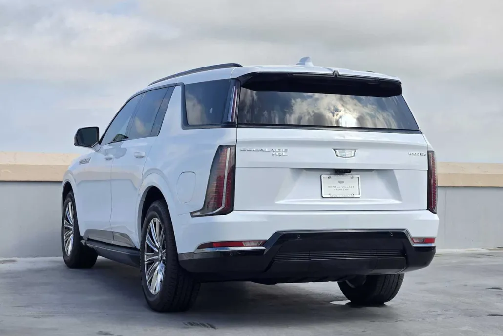 2026 Cadillac Escalade Sport photo 1