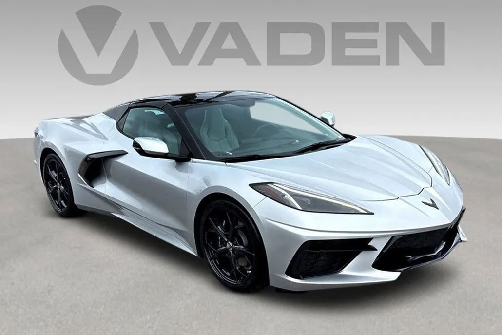 2020 Chevrolet Corvette Stingray 2LT photo 1
