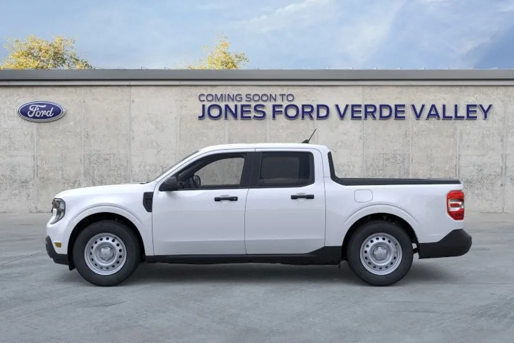 2025 Ford Maverick XL photo 1