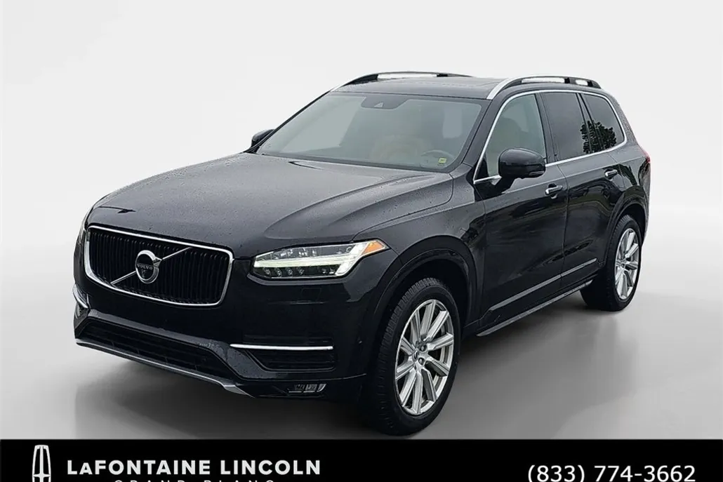2018 Volvo XC90 T5 Momentum AWD photo 1