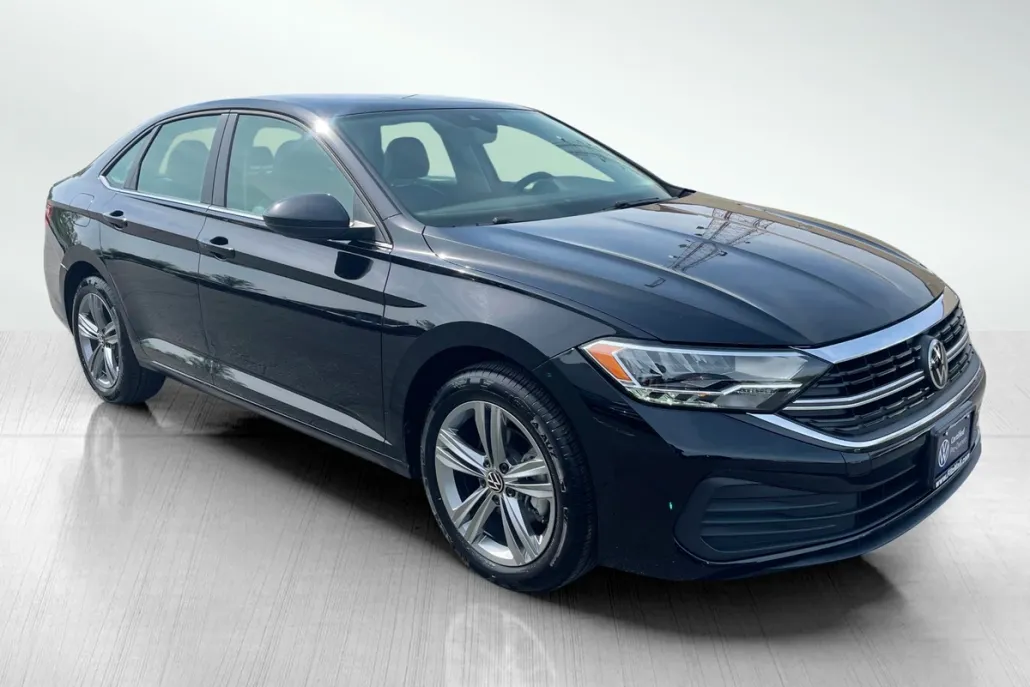 2024 Volkswagen Jetta SE photo 1