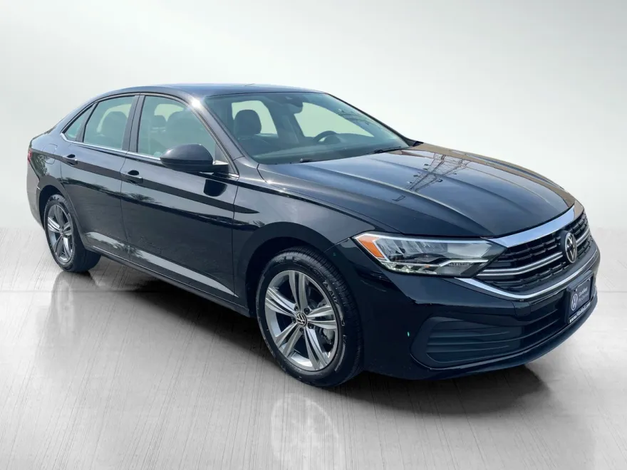 2024 Volkswagen Jetta SE photo 1