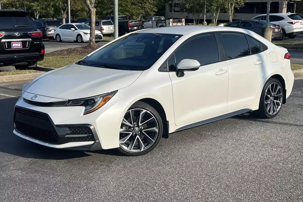 2022 Toyota Corolla SE photo 1