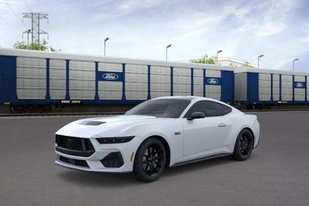 2025 Ford Mustang GT photo 1