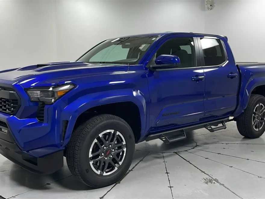 2025 Toyota Tacoma TRD Sport photo 1