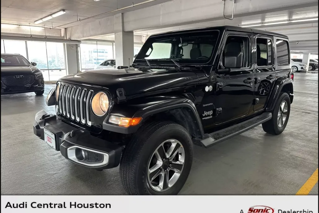 2020 Jeep Wrangler Unlimited Sahara photo 1