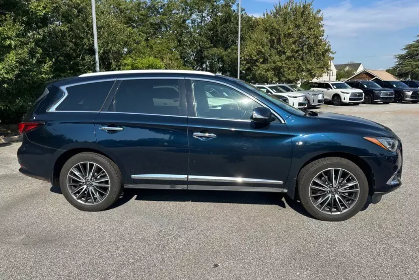2017 Infiniti QX60 Base photo 1
