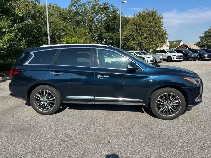 2017 Infiniti QX60 Base photo 1