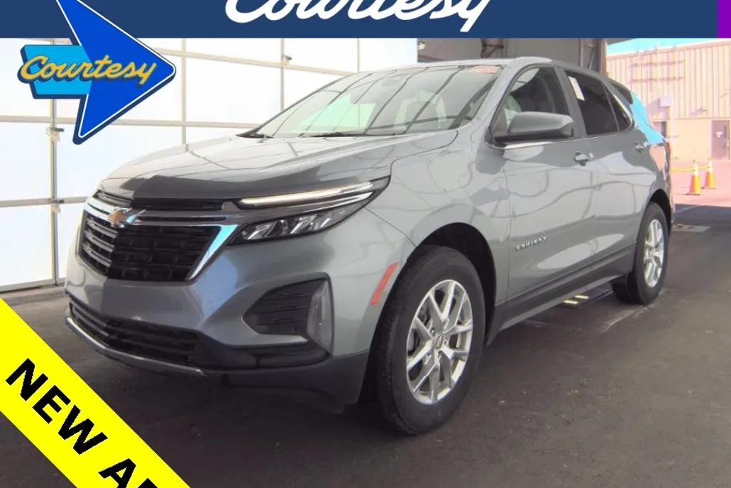 2024 Chevrolet Equinox LT photo 1