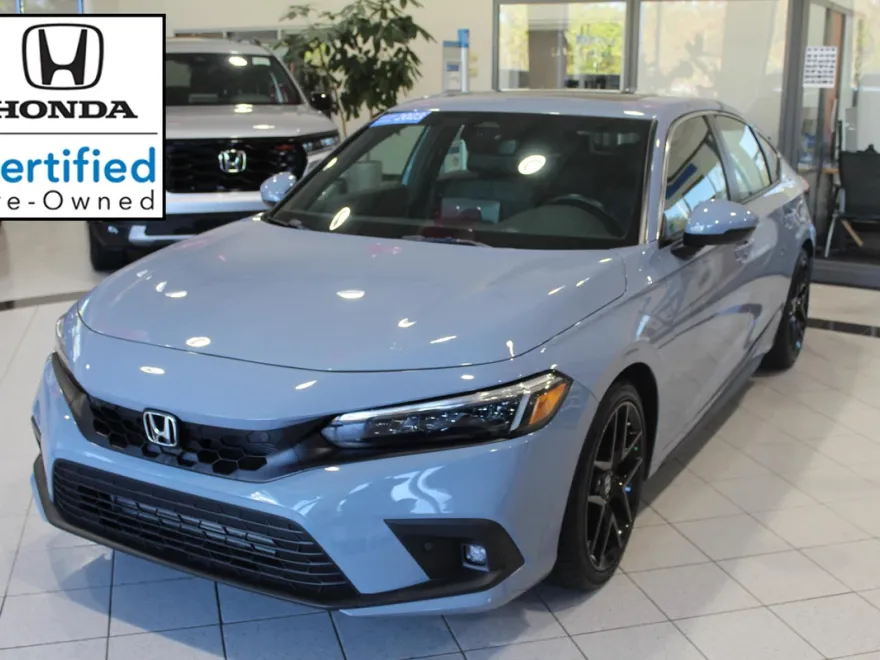 2023 Honda Civic Hatchback Sport Touring photo 1