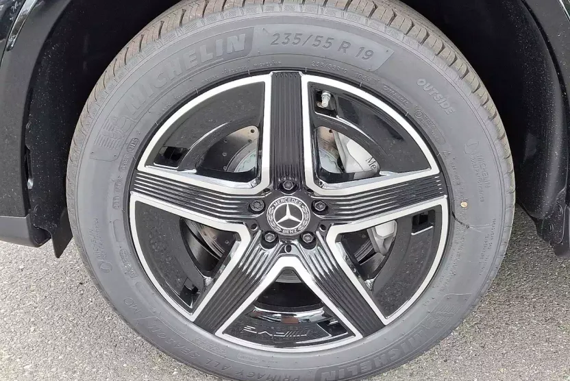 2026 Mercedes Benz GLC 300 4MATIC photo 1