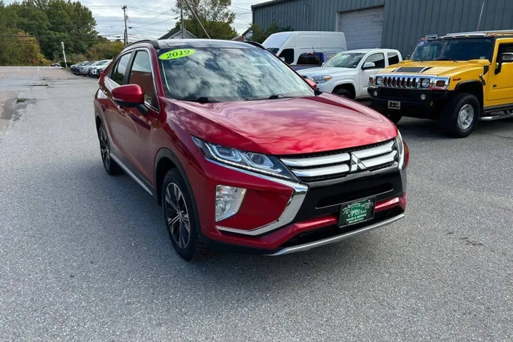 2019 Mitsubishi Eclipse Cross SEL photo 1