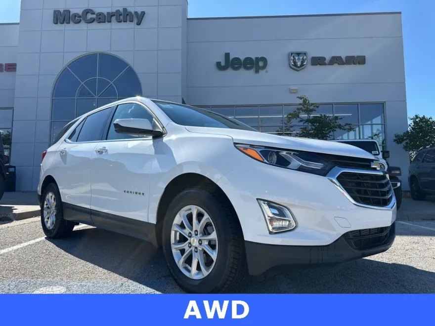 2020 Chevrolet Equinox LT photo 1