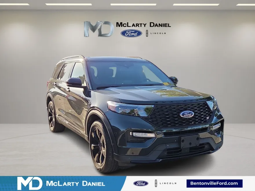 2023 Ford Explorer ST photo 1
