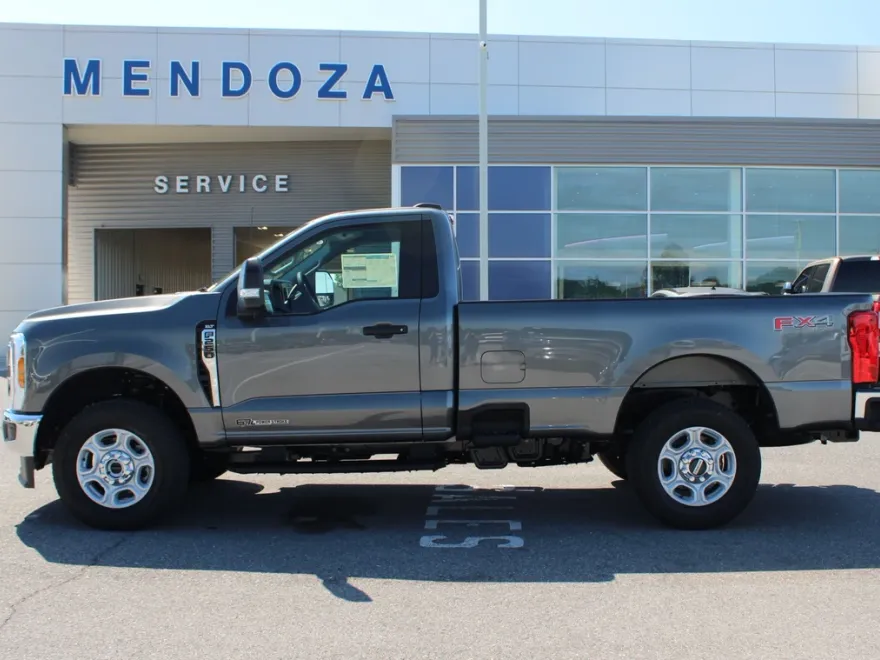 2025 Ford F-250 XLT photo 1