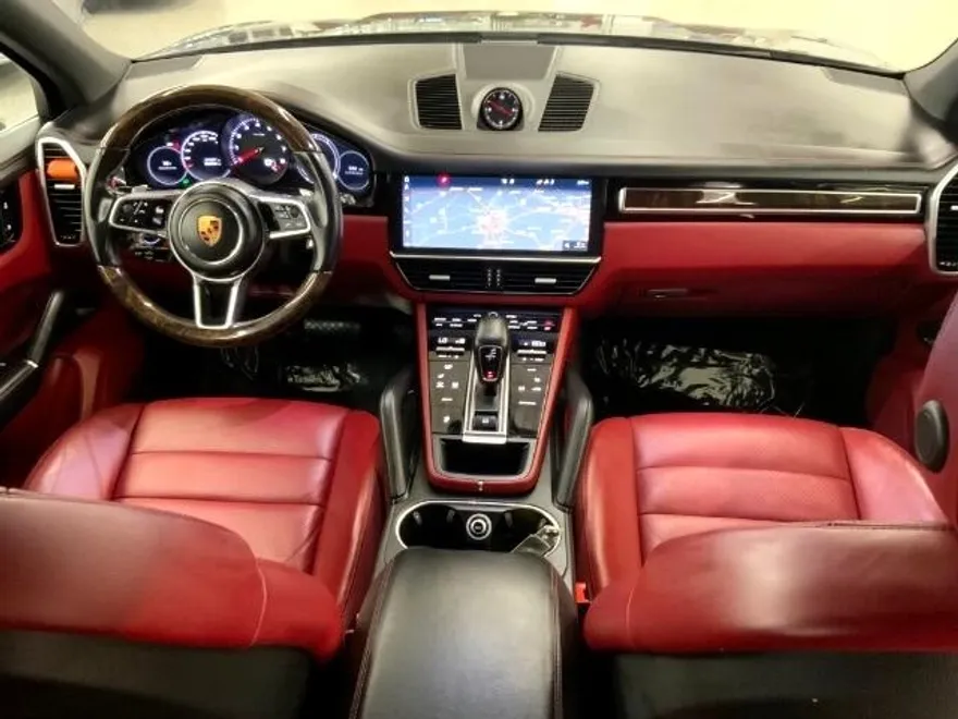 2019 Porsche Cayenne photo 8