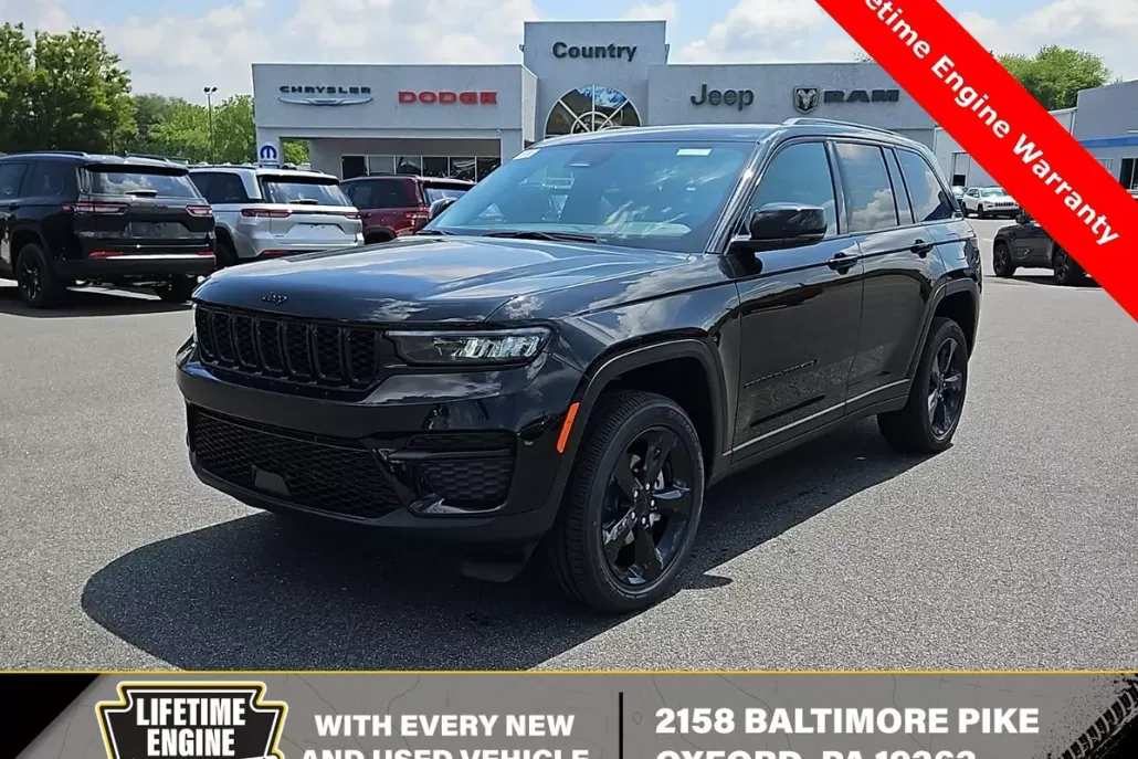 2025 Jeep Grand Cherokee Altitude photo 1