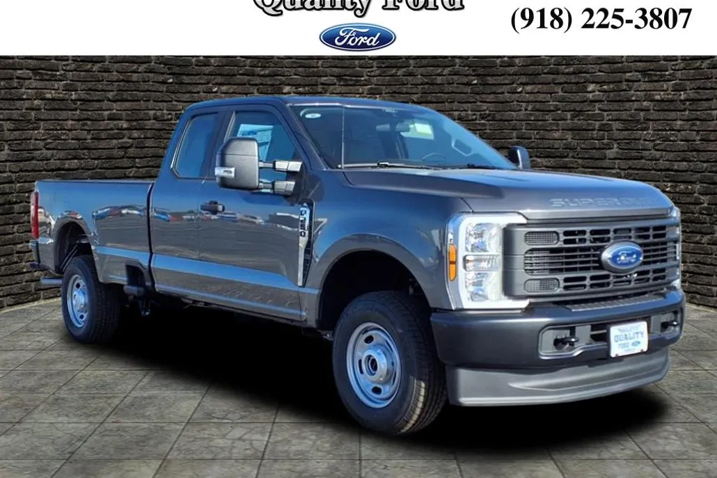 2025 Ford F-250 XL photo 1