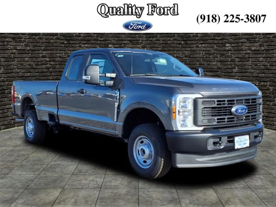2025 Ford F-250 XL photo 1