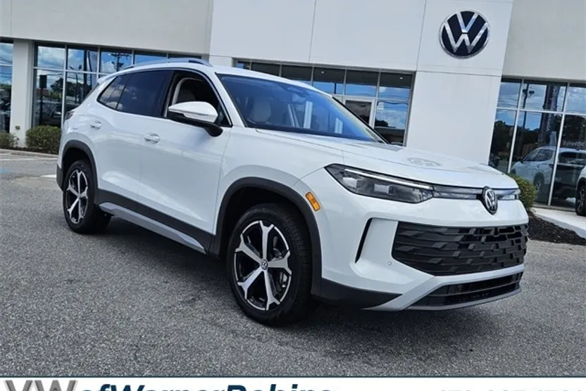 2025 Volkswagen Tiguan SE photo 1