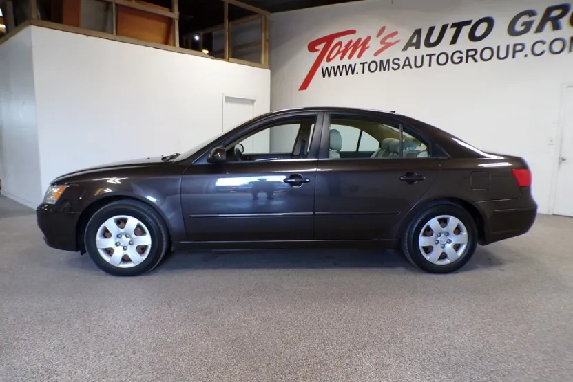 2009 Hyundai Sonata GLS photo 1
