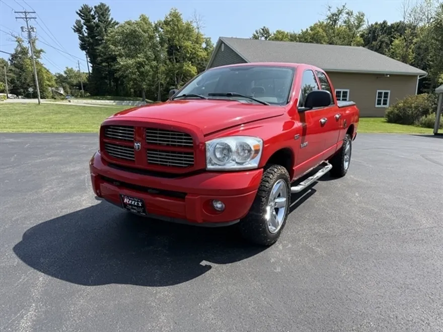 2008 Dodge Ram SLT photo 1