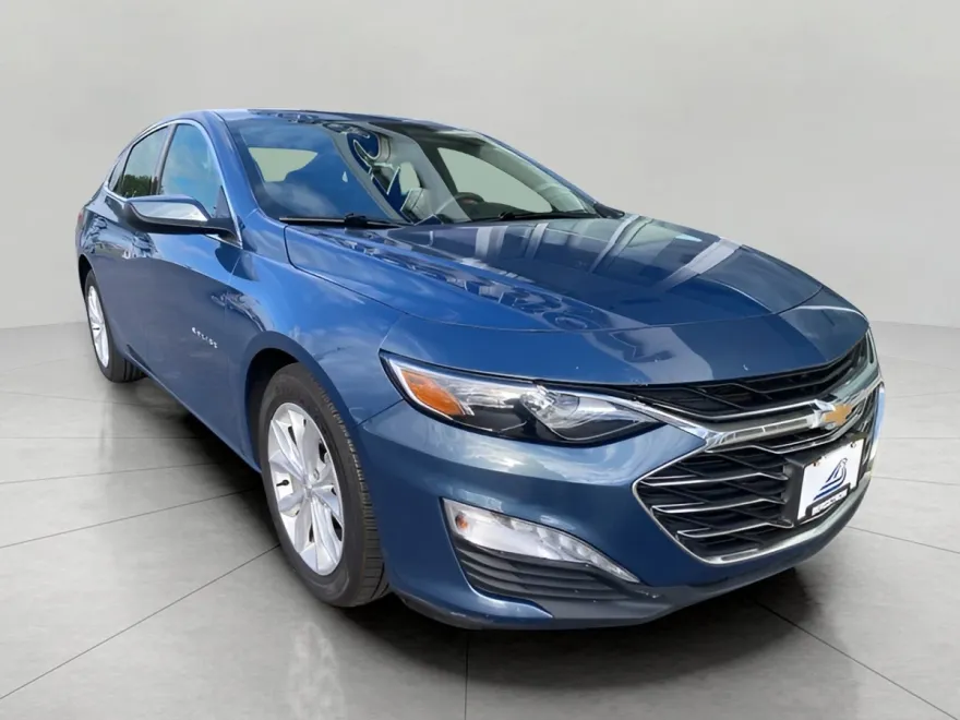 2024 Chevrolet Malibu 1LT photo 1