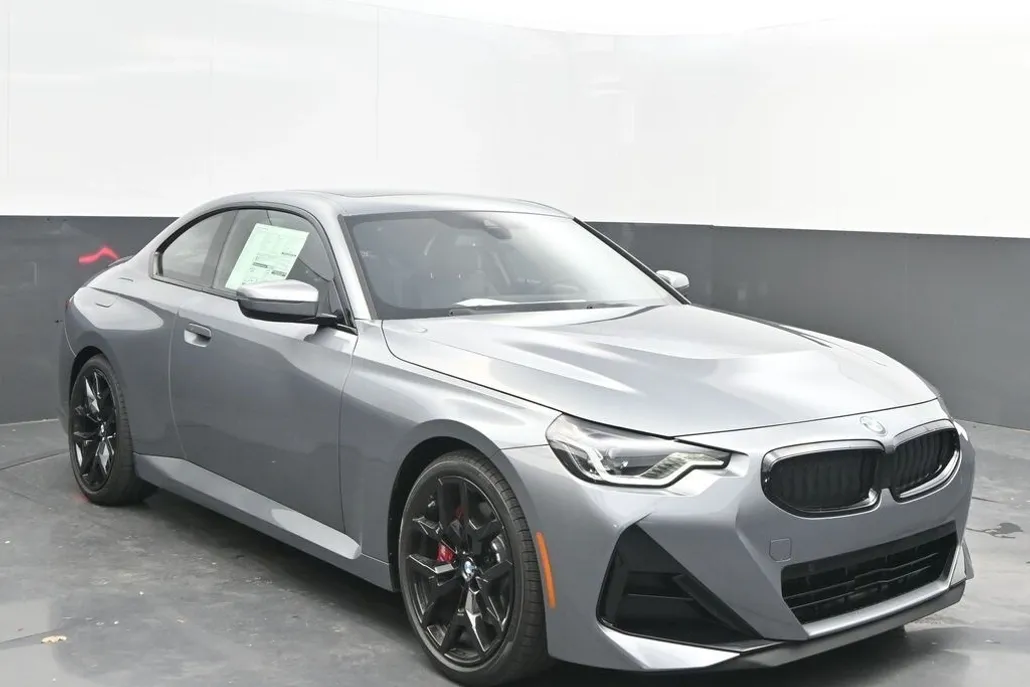 2025 Bmw 230i photo 1