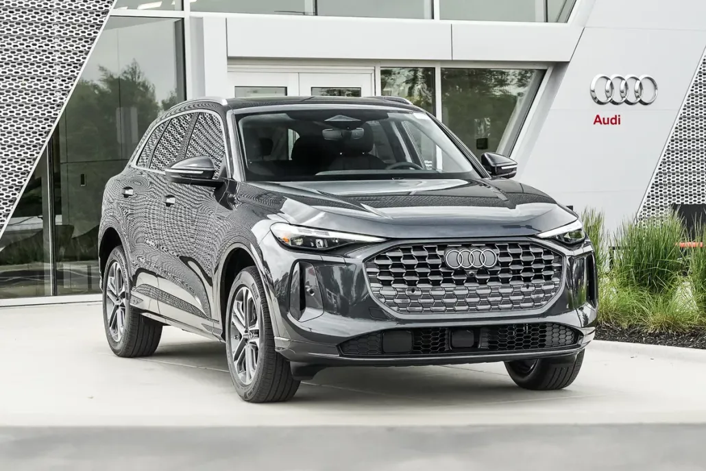 2025 Audi Q5 Premium Plus photo 1