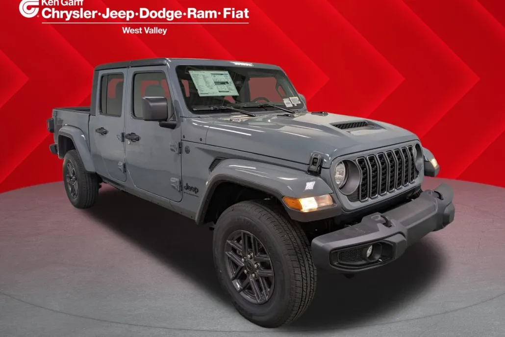 2025 Jeep Gladiator Sport S photo 1