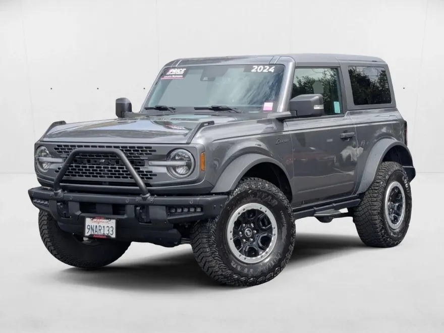 2024 Ford Bronco Badlands photo 1
