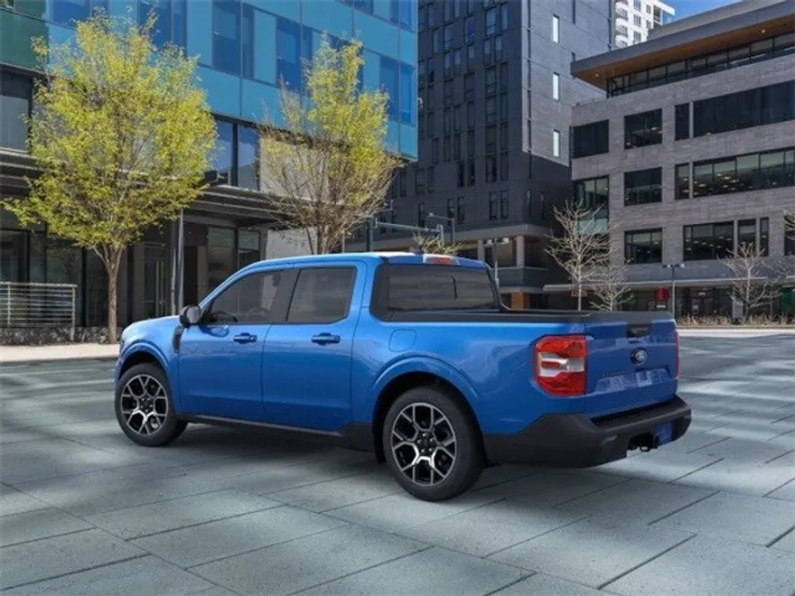 2025 Ford Maverick Lariat photo 1